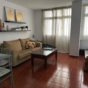 apartamento-en-santa-cruz-centro-con-aparcamiento.adeje-hotels.com/
